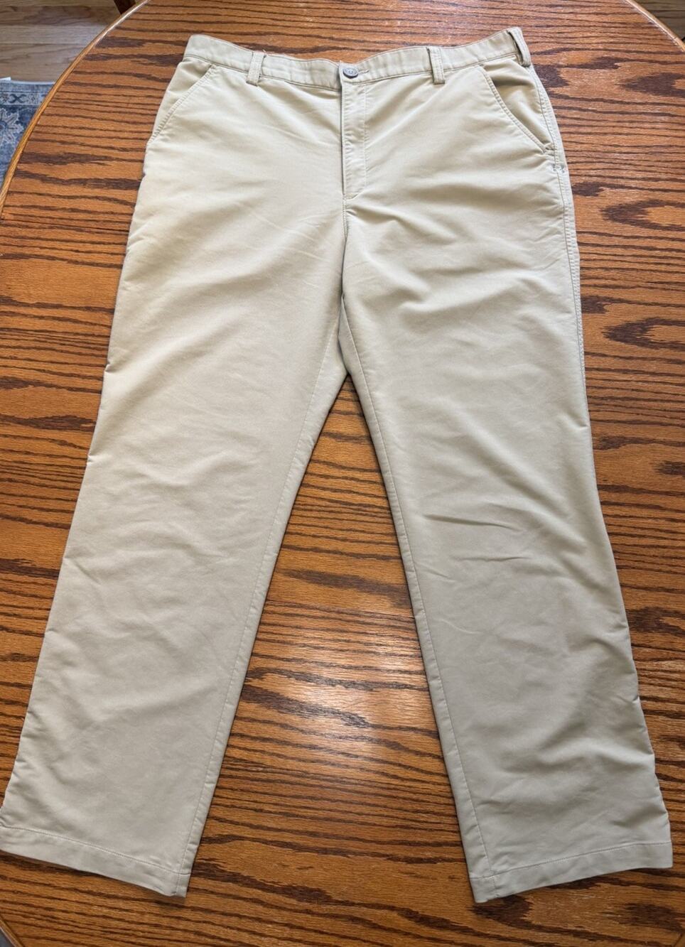 Under Armour Tan Activewear Performance Flat Front Chino Golf Pants Mens 38/32